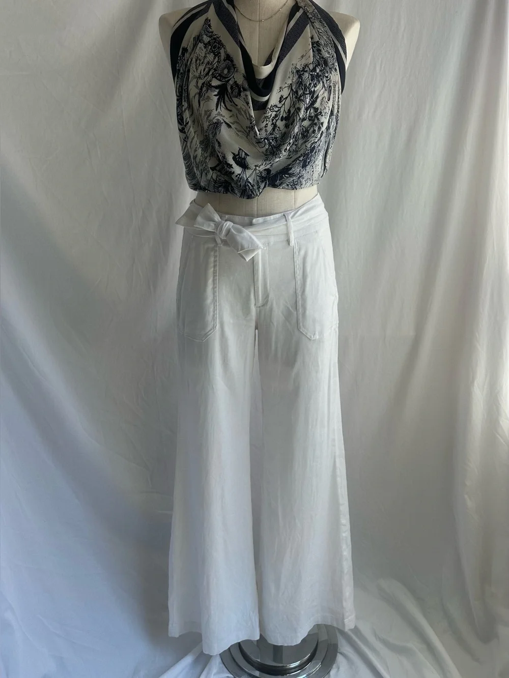 Banana Republic - Wide/Flare Leg Linen Blend Pants with Tie Belt - Size 0